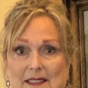 Meet your Posher, Cynthia